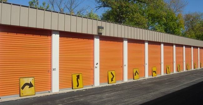 Signage, Curves, Storage Units, Orange 1