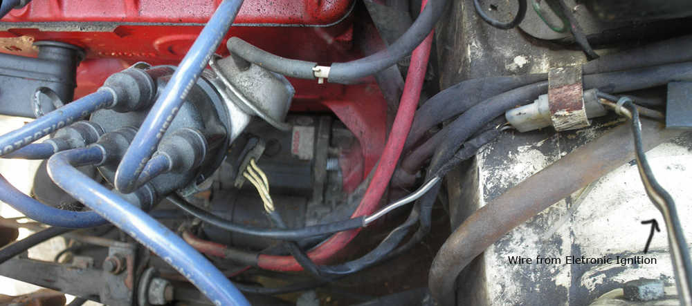 Wire from electronic ignition to distributer