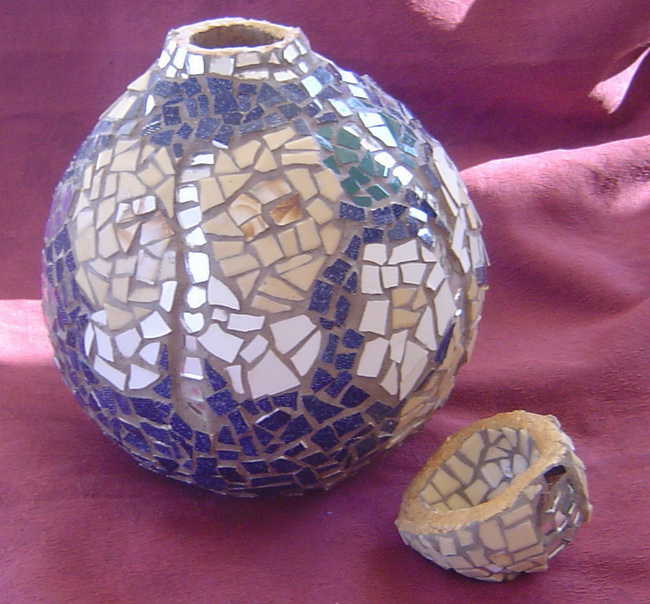 Butterfly container with cap