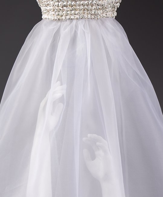 Un-wanted closeup skirt